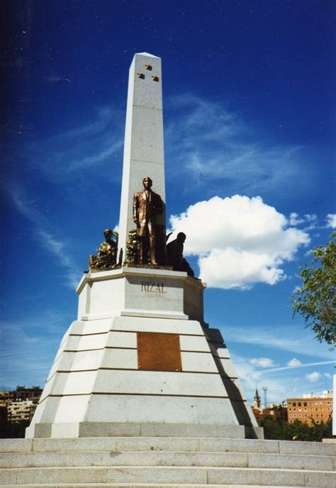 jose rizal monument in madrid spain|jose rizal statue.